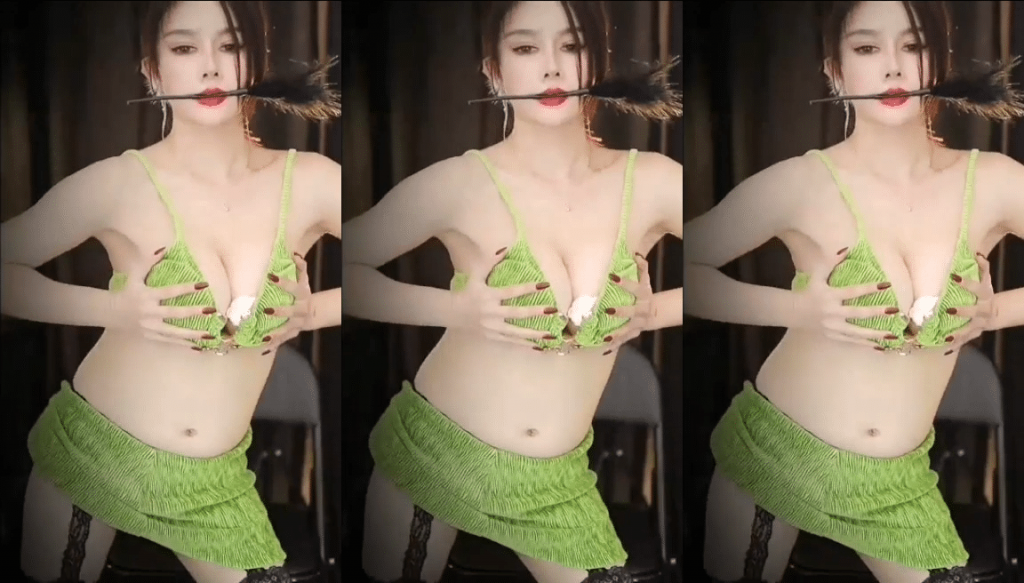 【网易CC 西瓜】真空半球巨乳 激情开腿吐奶！【9V】【3.3G】