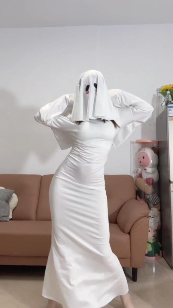 【抖音 甜子兔哟】可甜可御，幽灵舞后背臀摇，最新私拍【5V】【73.2M】