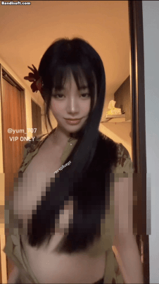 【推特 yum_707玉米】最新VIP专享 三屏裸舞 嫩逼 影子裸舞【7V】【0.98G】