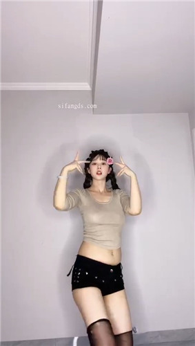 快手主播大财财啊 高能定制大奶裸舞热情摇乳 疯狂插穴爽翻【65V】【2.1G】