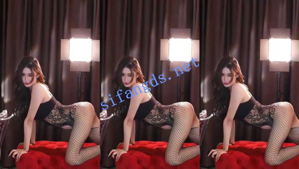 【虎牙】长腿兮兮！鱼网丁字抖臀特写定制（3V）首发【3V】【463M】