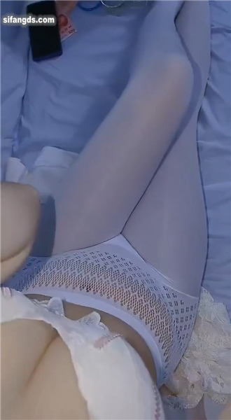 快手10W粉主播 L丽 私拍福利 内衣骚舞 大吃掰穴嫩妹香香的【8V】【81.9M】