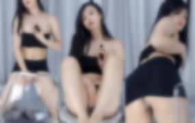 【网易CC】小兮妮 丁字裤露鲍 定制【1V】【158M】