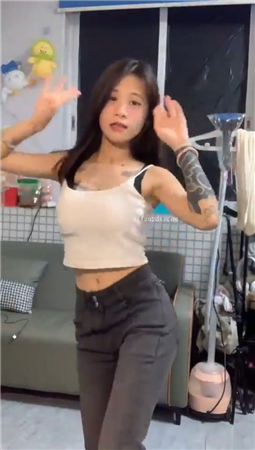 快手骚骚主播 晨洁 菲律宾 鑫儿 小布丁 骚舞裸舞内衣福利【15V】【701M】