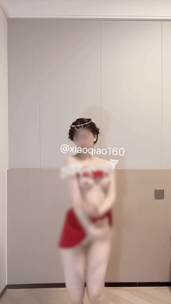 推特专业裸舞福利姬 以安（小乔）8月末VIP裸舞 超动感爽赞【24V】【1.33G】