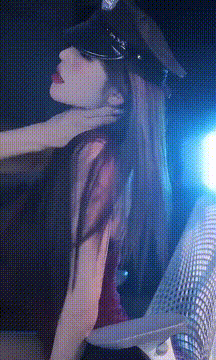 【虎牙直播】长腿兮兮8 表情 视角热舞 各种丝袜美腿【27V】【3.38G】