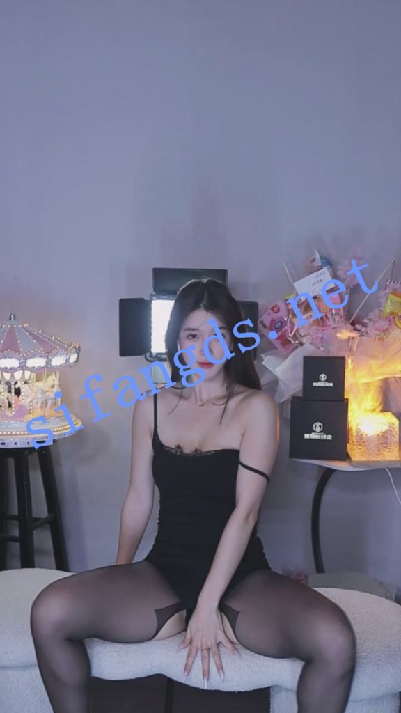 ⭐【漂漂直播】S25 深沟大奶 整活擦边大尺度诱惑骚舞【52V】【3.48G】