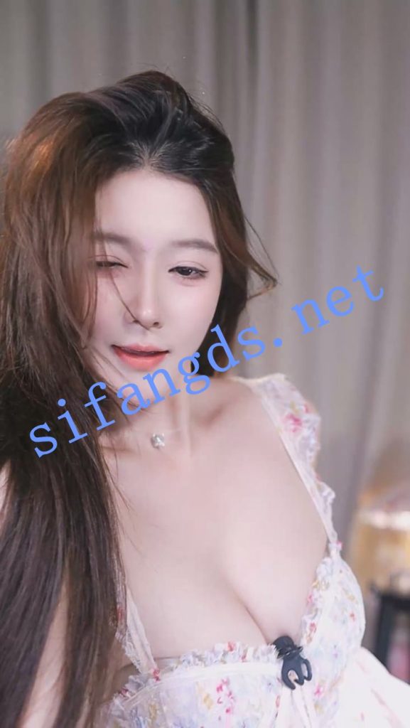 ⭐【漂漂直播】S25 深沟大奶 整活擦边大尺度诱惑骚舞【52V】【3.48G】