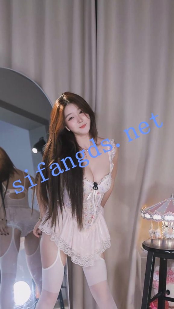 ⭐【漂漂直播】S25 深沟大奶 整活擦边大尺度诱惑骚舞【52V】【3.48G】