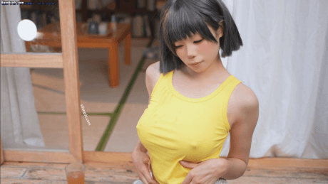 【B站 Yiko湿润兔 咬一口兔娘】8月作品 脱裤 特性镜头 两瓣【324P6V】【7.44G】