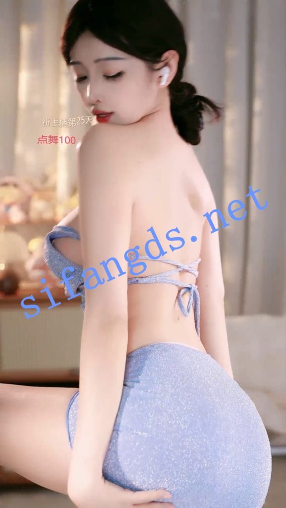 ⭐ 【畅聊直播】奶龙教主 擦边尺度骚舞 走光露点【42V】【3.67G】