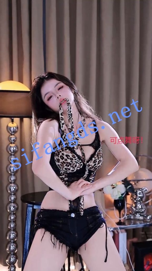 ⭐【畅聊直播】宣宣子 深沟半球 擦边性感诱惑尺度骚舞【36V】【3.08G】