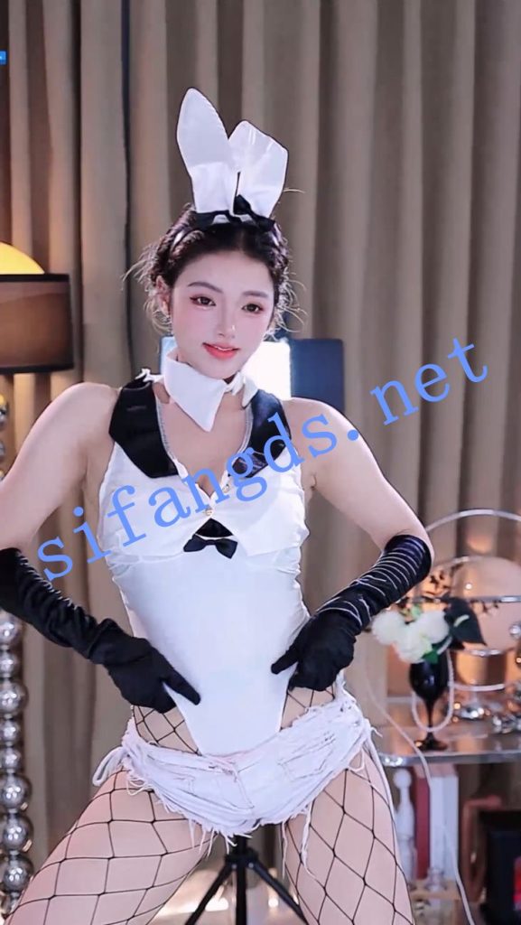 ⭐【畅聊直播】宣宣子 深沟半球 擦边性感诱惑尺度骚舞【36V】【3.08G】