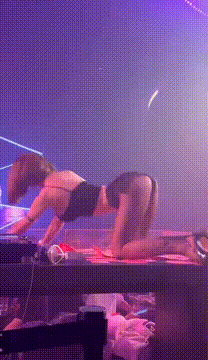 【网红女DJ现场大尺度热舞2】真空乳沟 后摇 跪摇 性感死了【181V】【2G】