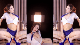 【网易CC 小燃燃】低胸抖奶摇晃翘臀 顶跨露内激情骚舞福利【6V】【2.79G】