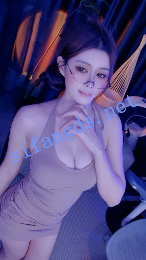 ⭐【星球直播】金秘书 擦边露内性感诱惑骚舞【15V】【1.56G】