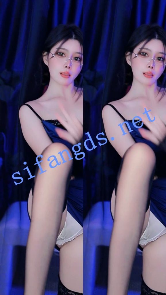 ⭐【星球直播】金秘书 擦边露内性感诱惑骚舞【15V】【1.56G】