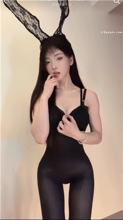 【抖音】小邹很哇塞，33万粉人气主播私顶内衣骚舞极限诱惑【52V】【2.92G】