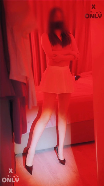 推特变装裸舞女王 咚小姐 2025 10月最新变装裸舞啪啪秀【6V】【701M】