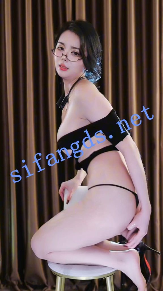 【CC】抖音 温凉 坐插小皮鞭销魂表情 大鸡巴自慰 白浆流【2V】【597M】