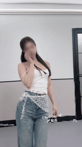 【重磅】大学舞蹈生【小乔（以安）】10月付费裸舞 甩B等【15V】【350.0M】