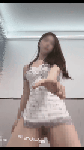 【重磅】大学舞蹈生【小乔（以安）】10月付费裸舞 甩B等【15V】【350.0M】