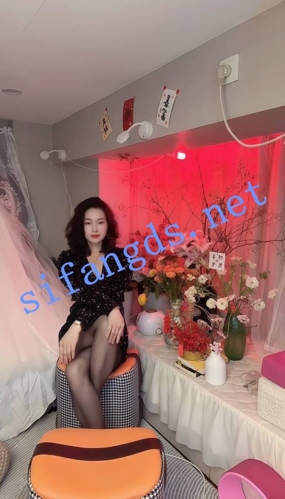 抖音 蓝姐姐-2 17万粉 高贵气质御姐 露脸露点 电动阳具插B【6V】【392M】