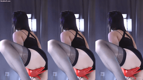 【漂漂 KK佰星】极品美女 三角热裤仰望视角露逼边 抖奶骚舞【8V】【759M】