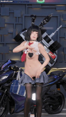 【B站 Yiko湿润兔 咬一口兔娘】10月作品 赛博逆JK 双视角骚舞【87P3V】【1.07G】