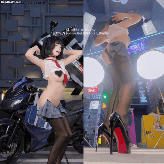 【B站 Yiko湿润兔 咬一口兔娘】10月作品 赛博逆JK 双视角骚舞【87P3V】【1.07G】