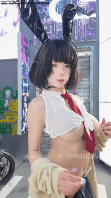 【B站 Yiko湿润兔 咬一口兔娘】10月作品 赛博逆JK 双视角骚舞【87P3V】【1.07G】