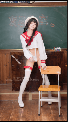 【B站 Yiko湿润兔 咬一口兔娘】9月作品 双视角骚舞 丁字勒逼【3V】【640M】