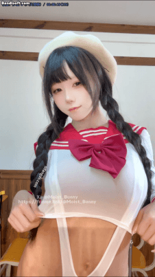 【B站 Yiko湿润兔 咬一口兔娘】9月作品 双视角骚舞 丁字勒逼【3V】【640M】