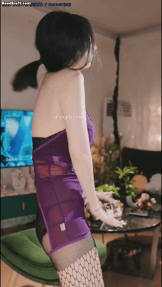 【漂漂 甜不乖】超美女神 极品巨乳 抖奶露内裤骚舞 情趣【24V】【1.54G】