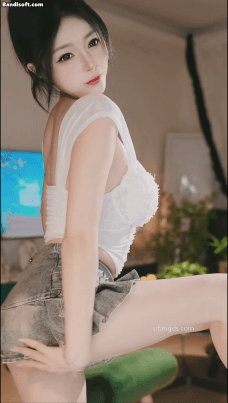 【漂漂 甜不乖】超美女神 极品巨乳 抖奶露内裤骚舞 情趣【24V】【1.54G】