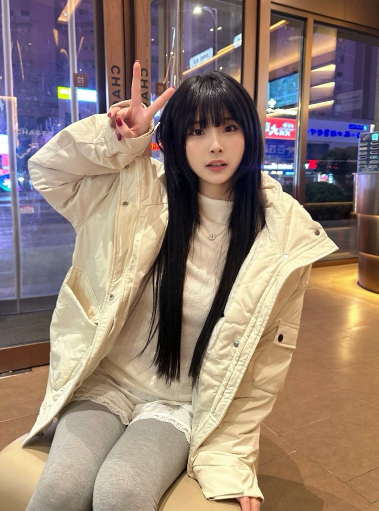 推特 洛宝 自入门槛，10月22日最新作品，粉色可爱洛宝口交啪啪 新增【9V】【681M】