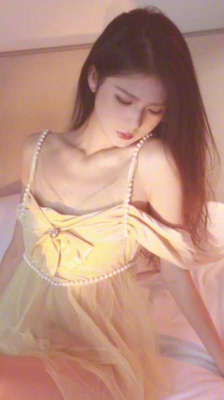 重磅【大学生私房拍摄】明星颜值长得很像白鹿的模特【1V150P】【6.81G】