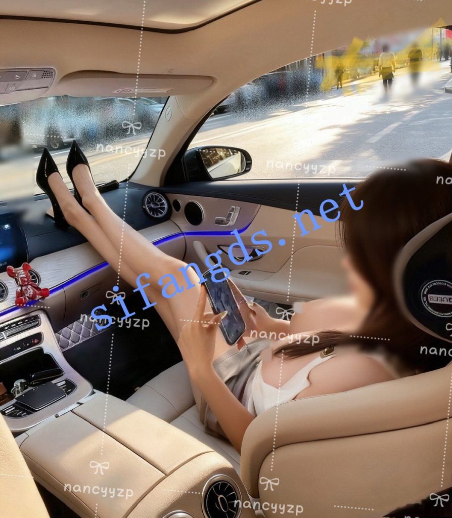 极品身材颜值女神【nancyyzp】露出自慰付费私拍【6V】【789M】