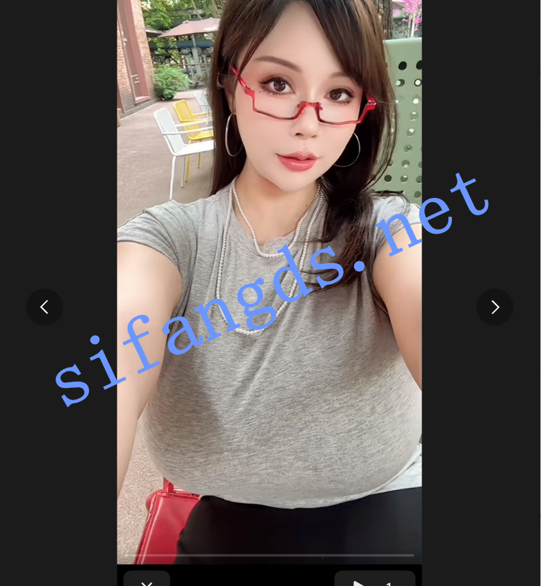 【抖音巨乳】刘雯房车生活 最新露脸吃鸡女上炮机插逼【7V】【185M】