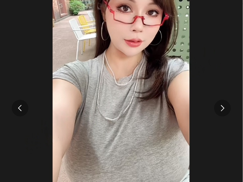 【抖音巨乳】刘雯房车生活 最新露脸吃鸡女上炮机插逼【7V】【185M】