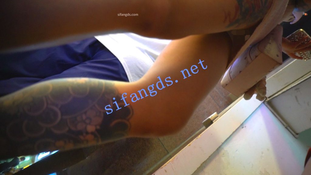 【永久专享】（空城原创）恨天高包臀裙纹身小姐姐，干净白N包裹肥臀【1V】【597M】