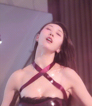 斗鱼 小小玉酱-17 巨乳 露半奶 抖胸舞 情趣内衣 舌吻等【21V】【1.04G】