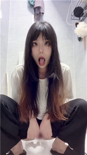 推特呲尿大比拼 各种妹妹放尿给你看 户外露出刺激第二期【219V】【1.37G】