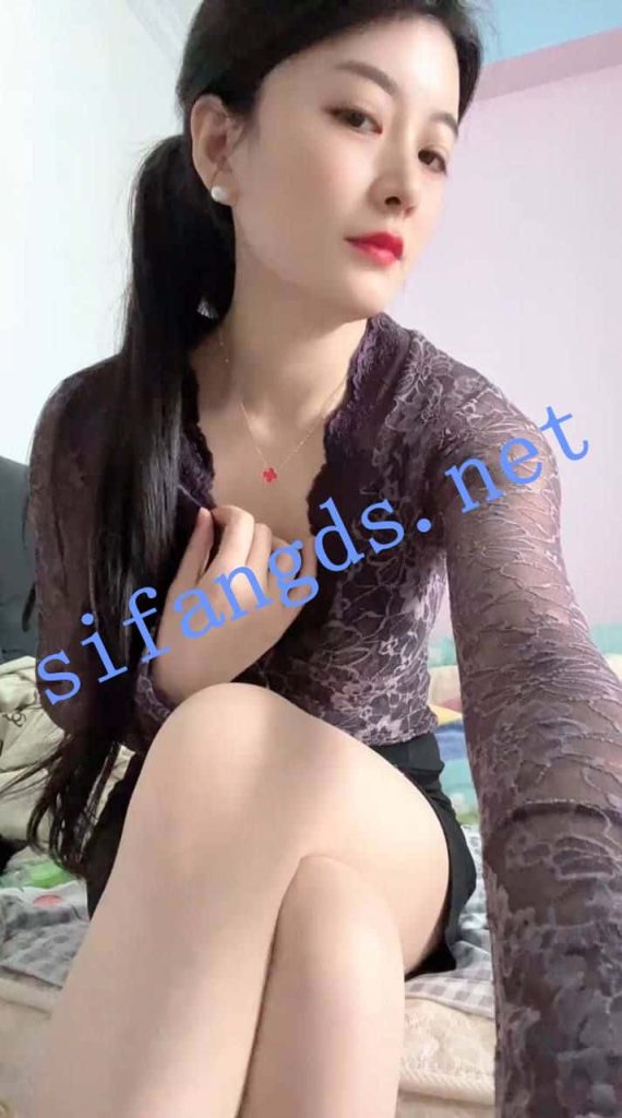 抖音 娇姨 超有气质漂亮阿姨 巨乳 露点自慰 掰开B特写等【8V】【548M】