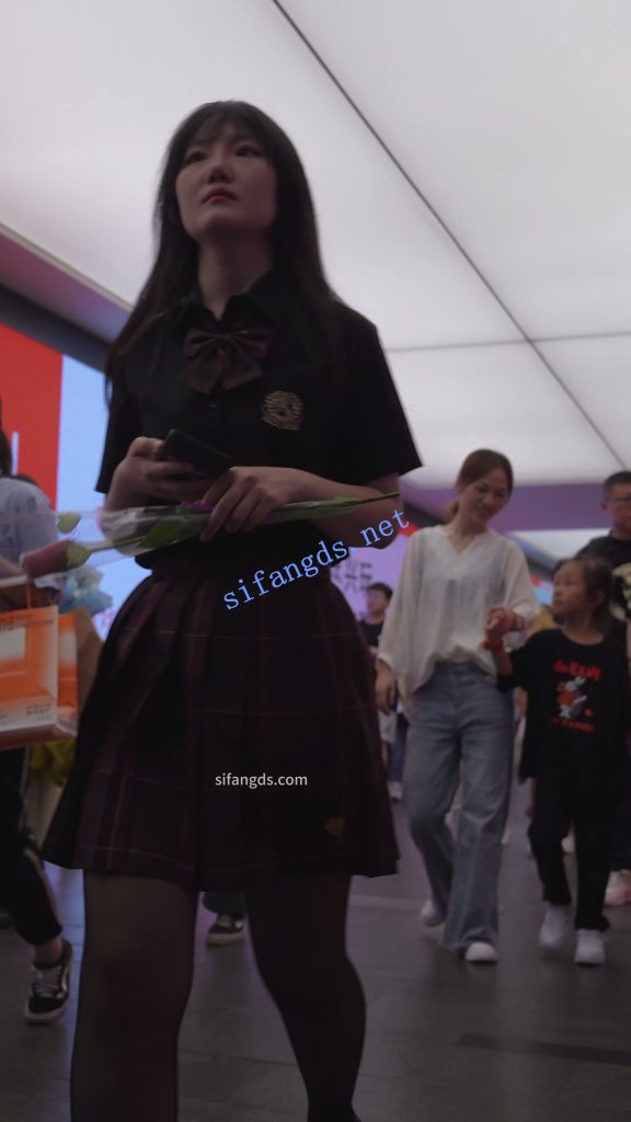 【永久专享】(BC-B-226)丝袜6部合辑..黑丝小姐姐疑似无内..透明肉丝白内【6V】【1.52G】