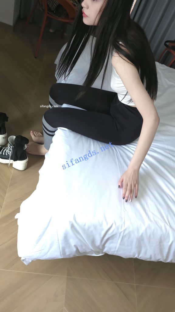 重磅【大学生私房拍摄】四位高颜值学妹大尺度私拍10【65P6V】【7.22G】