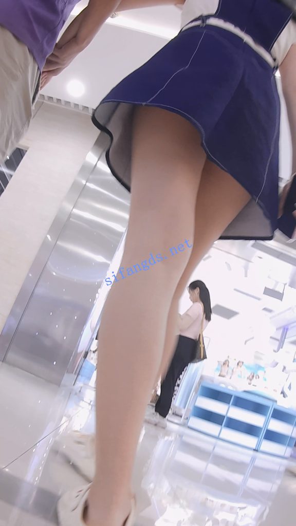 【永久专享】『D·D』-201-牛仔连衣裙，眼镜妹，粉色草莓内【1V】【1.09G】