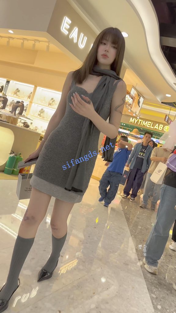 【永久专享】【KFC】顶级美女逛街回头率超高·膝盖手肘全是伤·金主太爽了【1V】【620M】