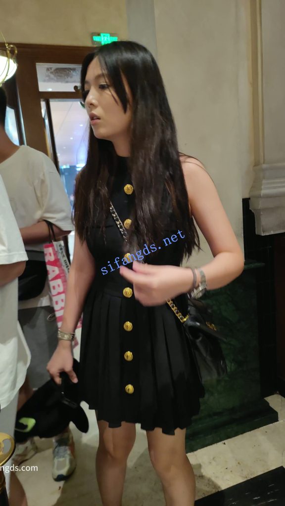 【永久专享】【CSCD】黑色连衣裙美女和朋友逛街买蛋糕，黑色窄内【1V】【908M】