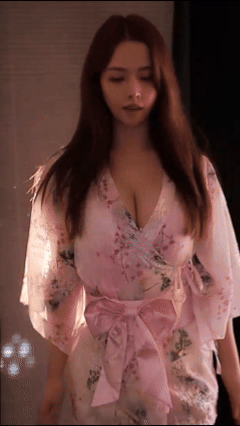 【斗鱼】lone考拉 巨乳 内衣抖胸 定制【9V】【755M】
